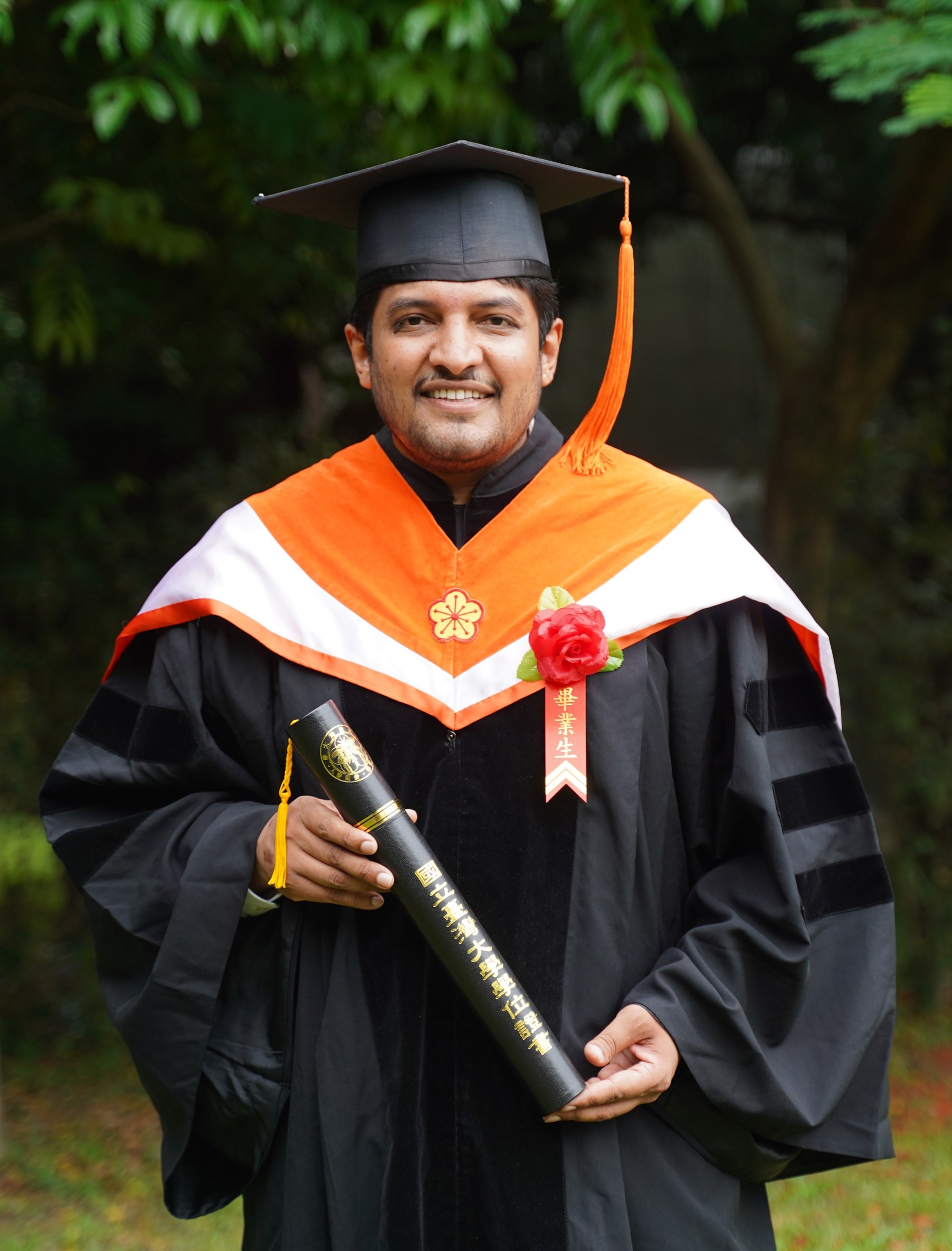 Graduation photo for NTU MST website cropped Tulsiram d6963